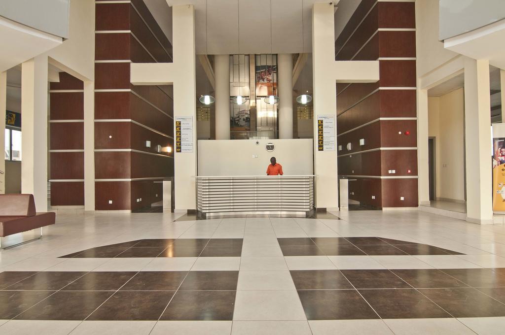 L'Eola Suites Abuja Bagian luar foto