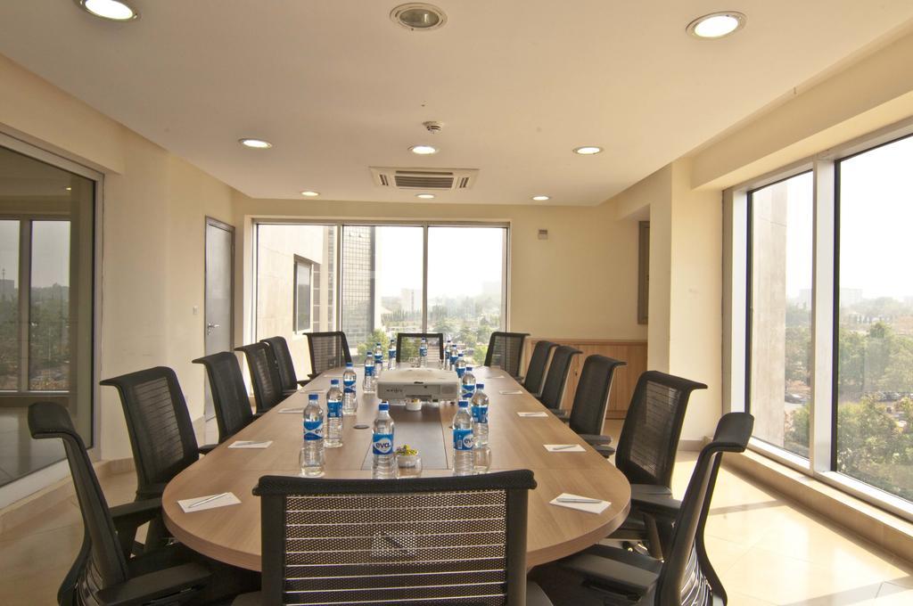 L'Eola Suites Abuja Bagian luar foto