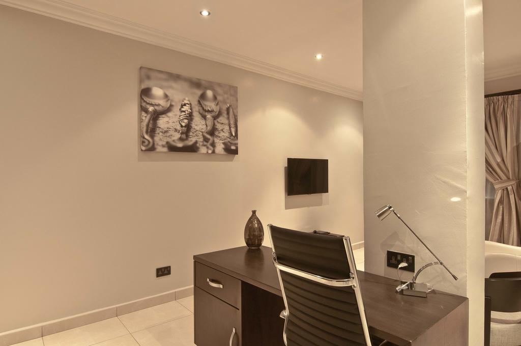 L'Eola Suites Abuja Ruang foto