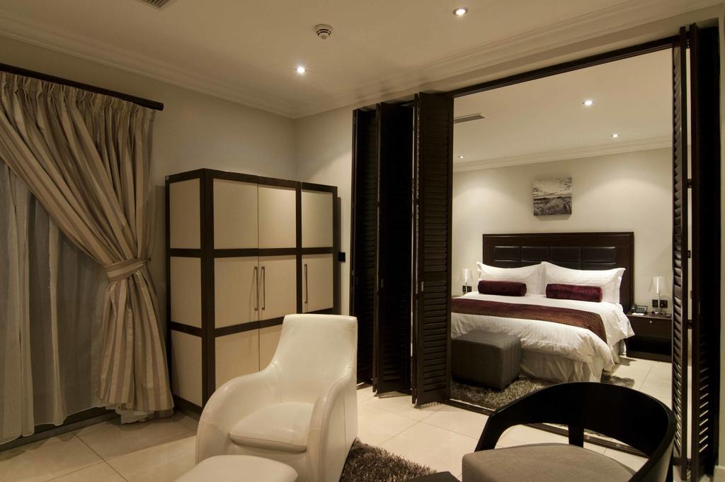 L'Eola Suites Abuja Ruang foto
