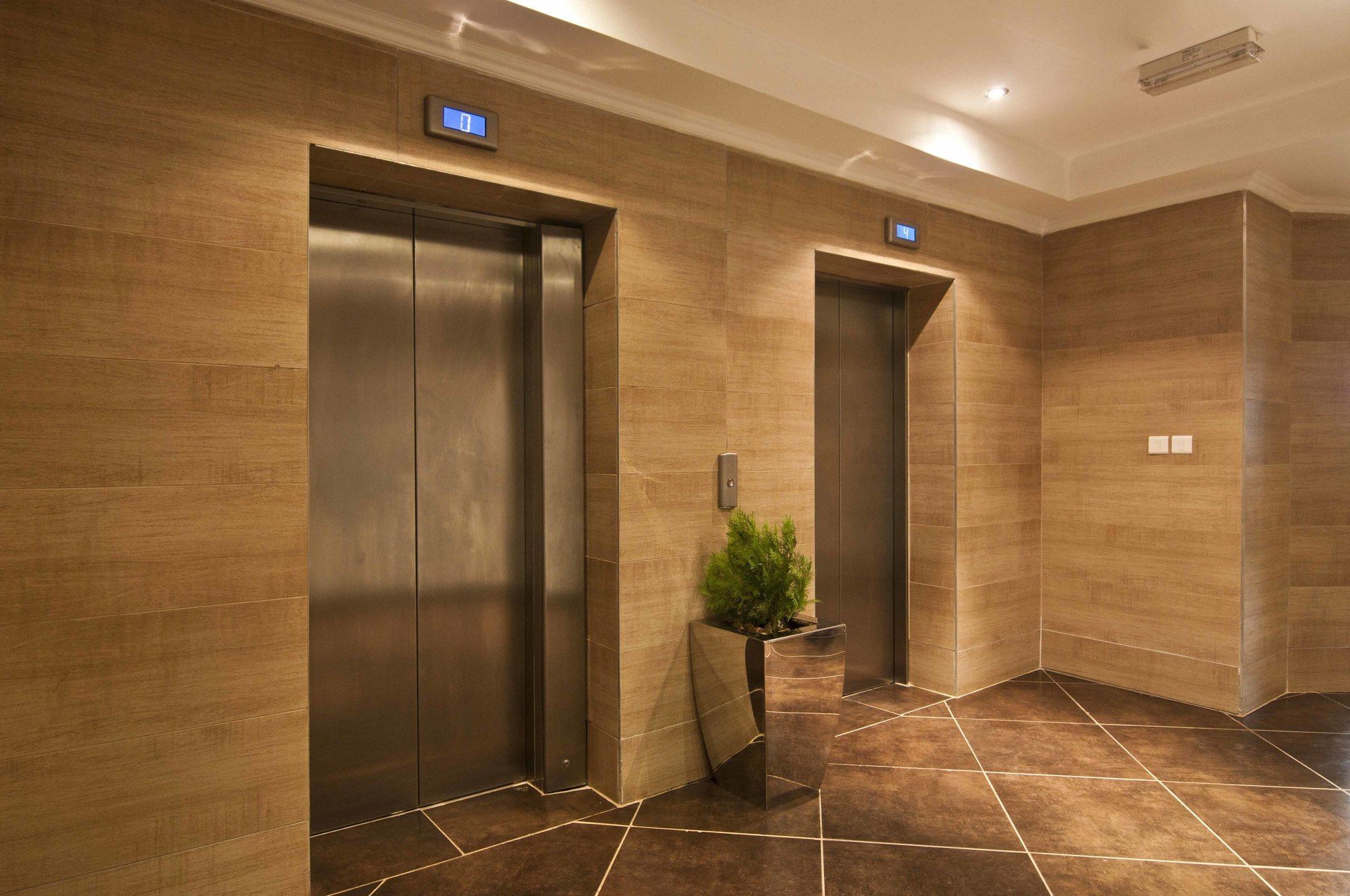 L'Eola Suites Abuja Bagian luar foto