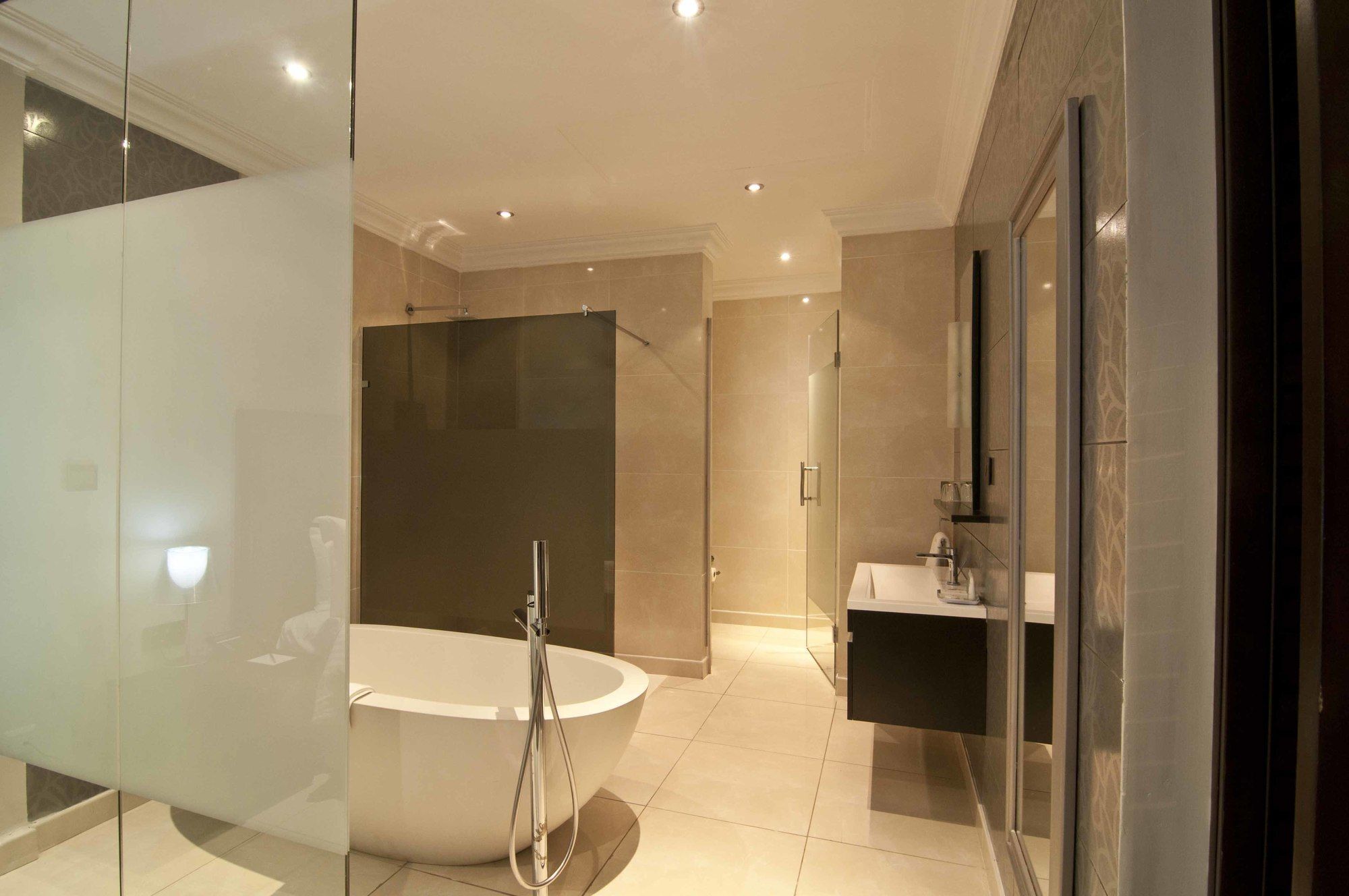 L'Eola Suites Abuja Bagian luar foto