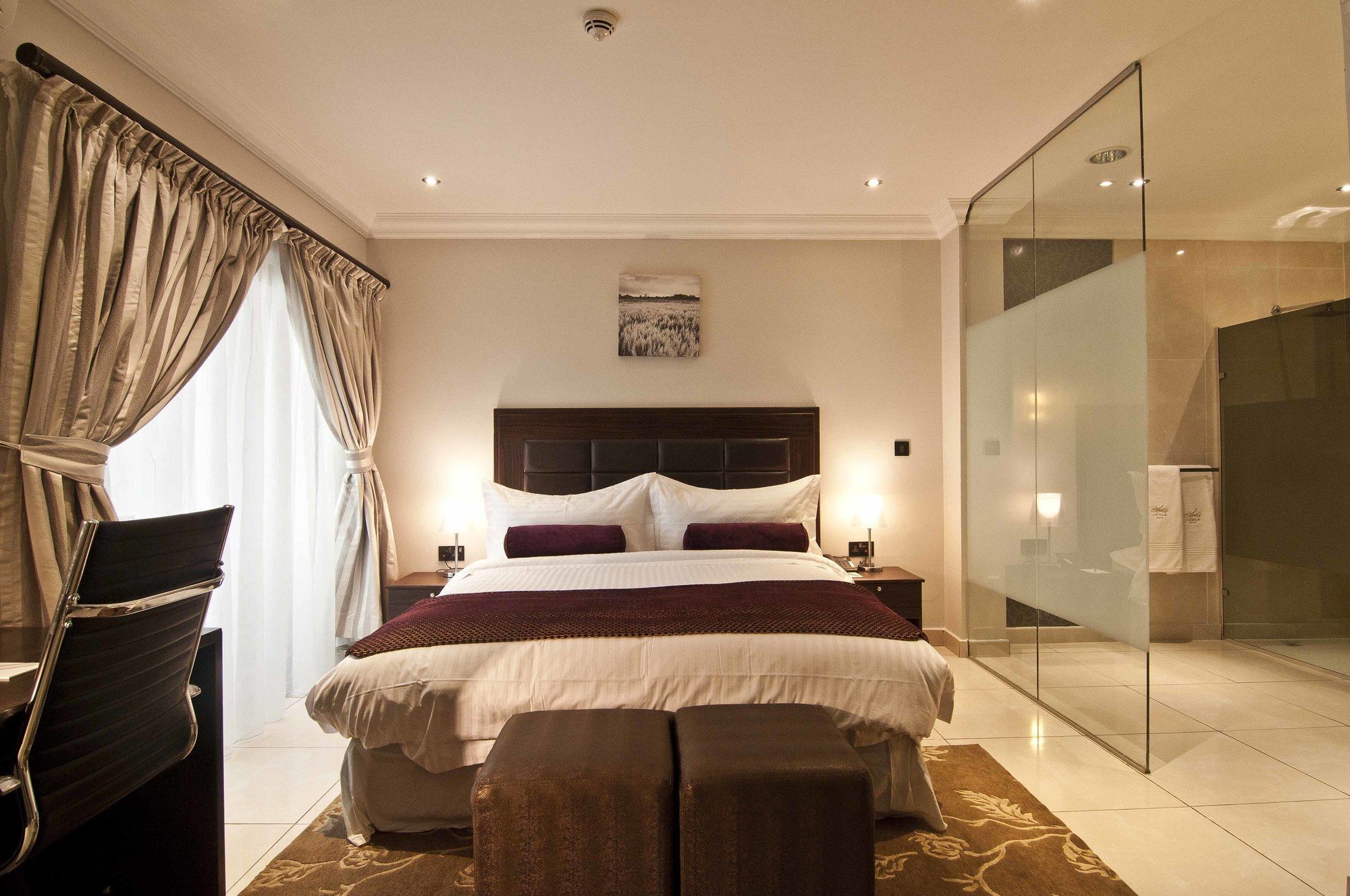 L'Eola Suites Abuja Bagian luar foto