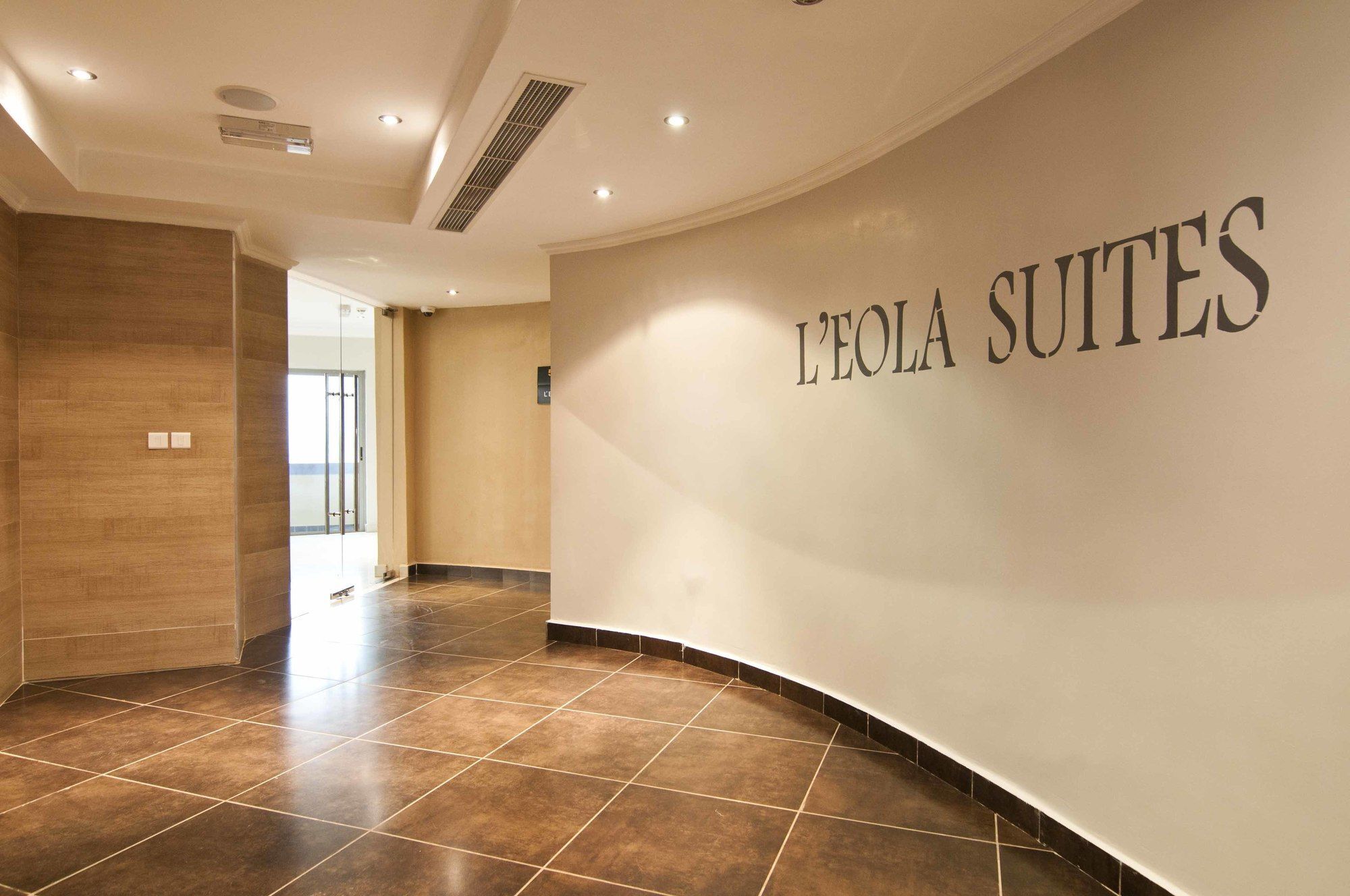 L'Eola Suites Abuja Bagian luar foto