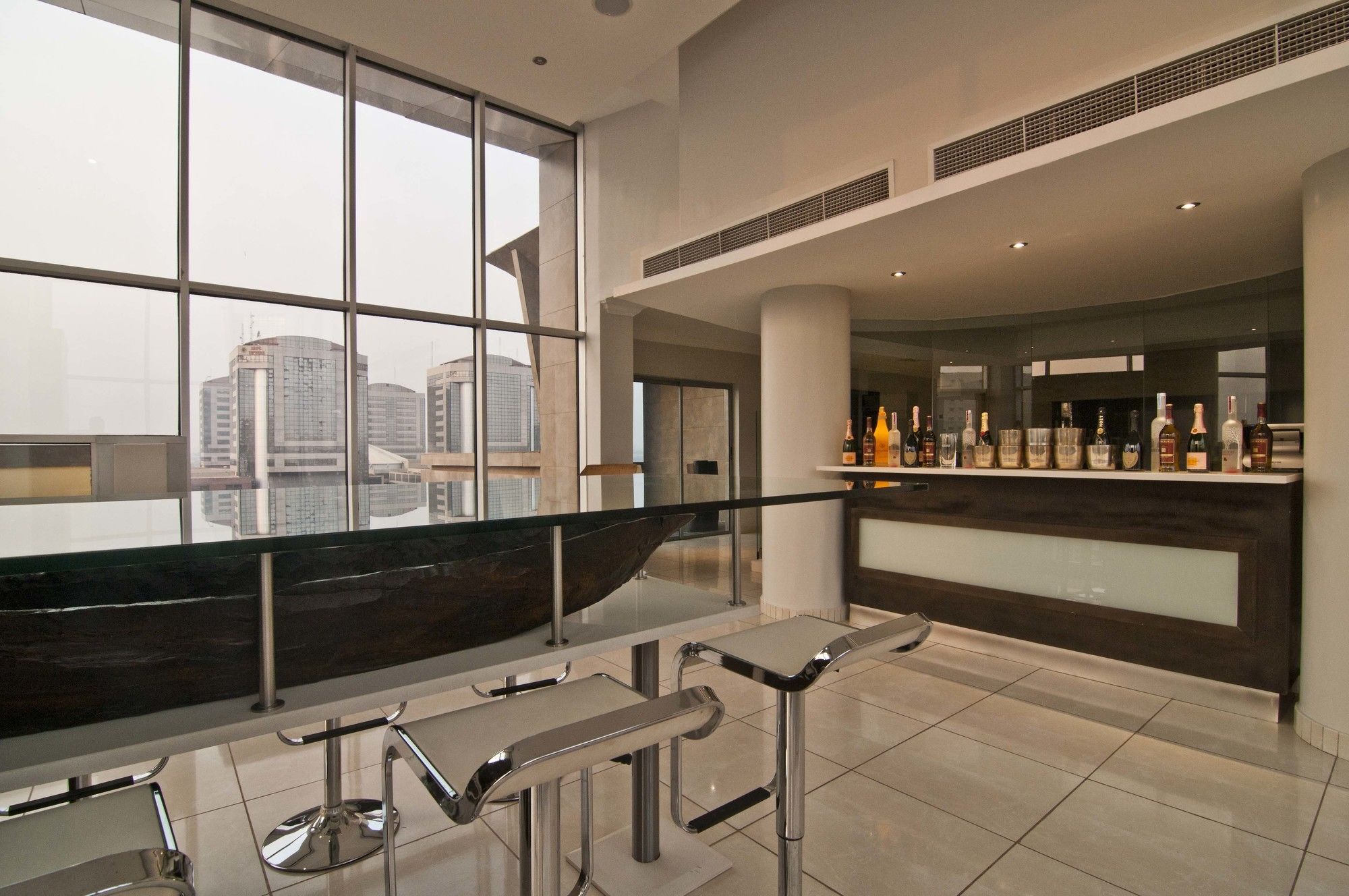 L'Eola Suites Abuja Bagian luar foto